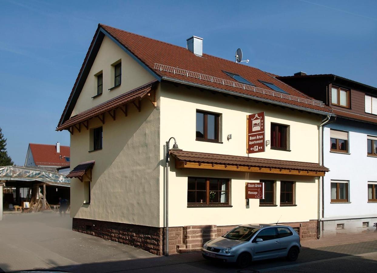 Boardinghouse Remchingen Baan Arun Apartman Kültér fotó