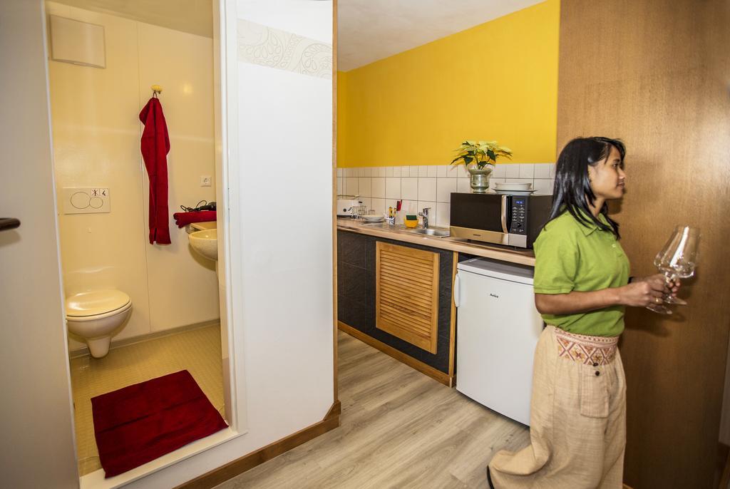 Boardinghouse Remchingen Baan Arun Apartman Kültér fotó