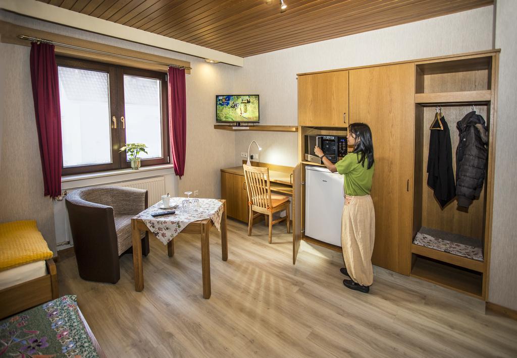 Boardinghouse Remchingen Baan Arun Apartman Kültér fotó