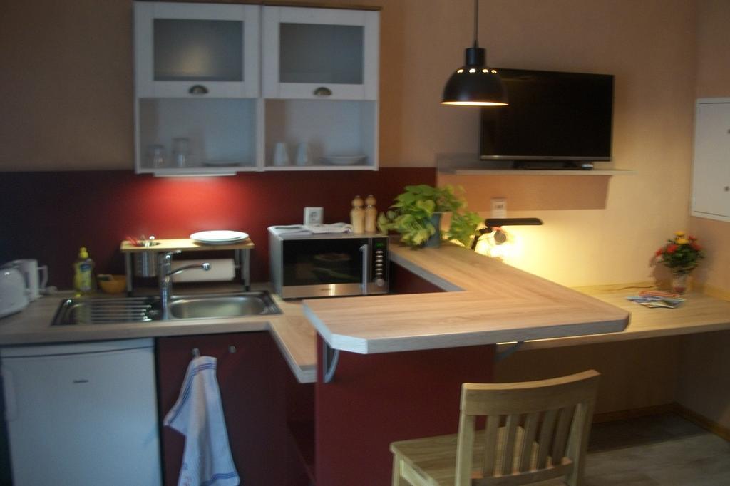 Boardinghouse Remchingen Baan Arun Apartman Kültér fotó